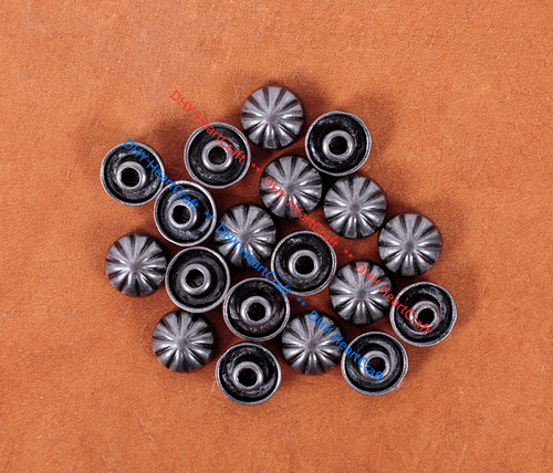 Borchie rivetto fiori - , metallo
